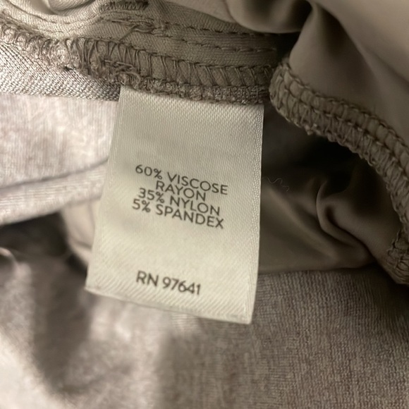 J. Jill Pants Pull on Style KPT233642 Tan/cream size small petite pockets - Picture 4 of 5